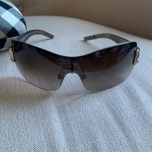 Women’s Burberry Sunglasses, like new with case